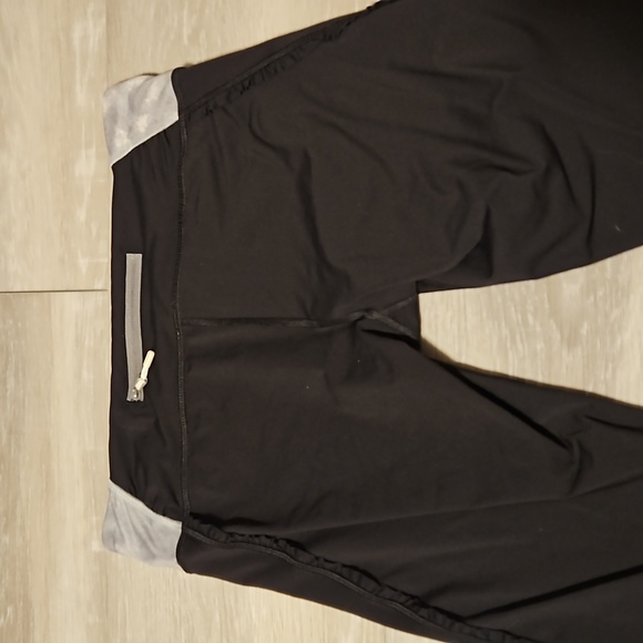 🩴Lululemon Run: Fast And Free Crop in Black / Blazer Fossil - Picture 14 of 16
